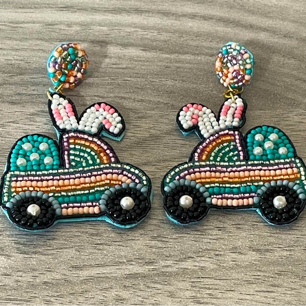 💕🐇Multicolor Beaded Easter Earrings